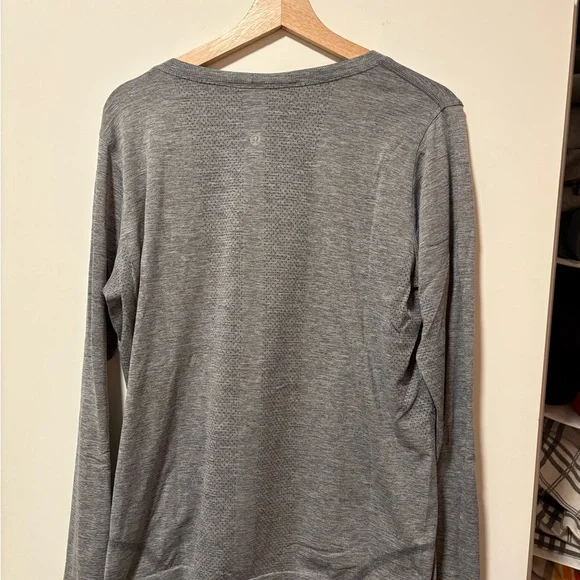 Lululemon Swiftly Tech LS - Picture 2 of 3